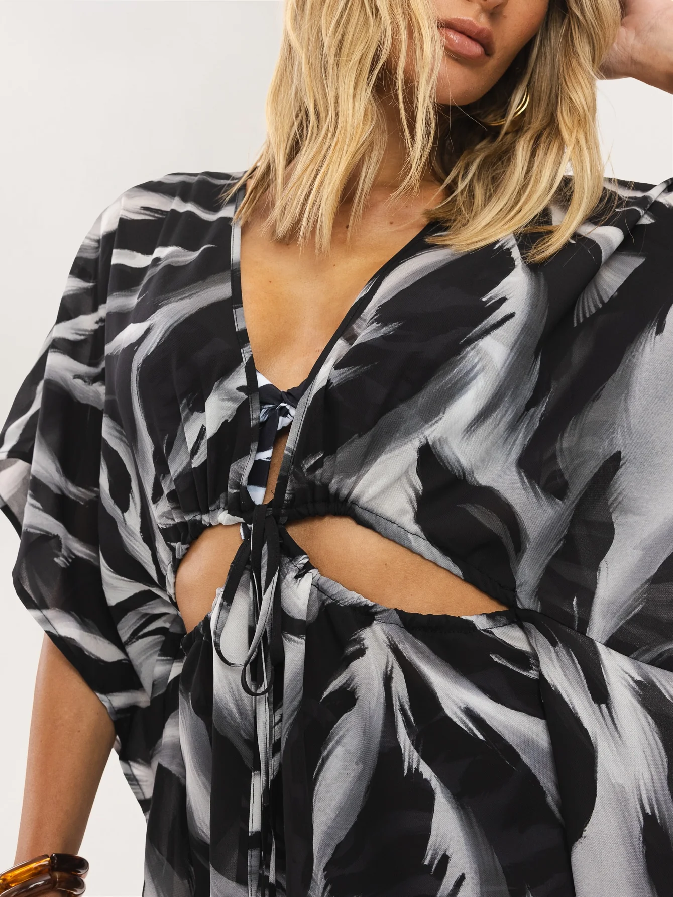 Palmetto Kaftan in Black and White Tiger - Image 3