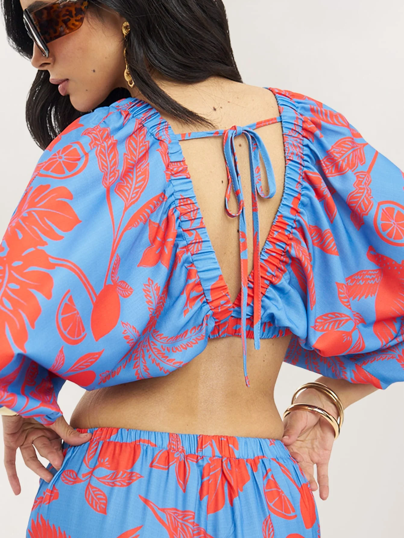 Oleana Co-Ord in Blue & Red Palm - Image 3